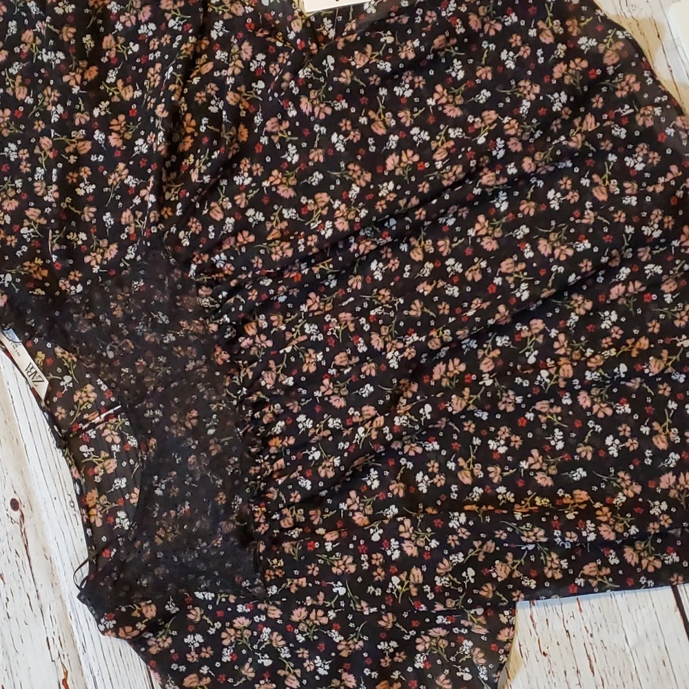🆕️ ZARA WOMEN'S CUTE FLOWER BLOUSE 🖤